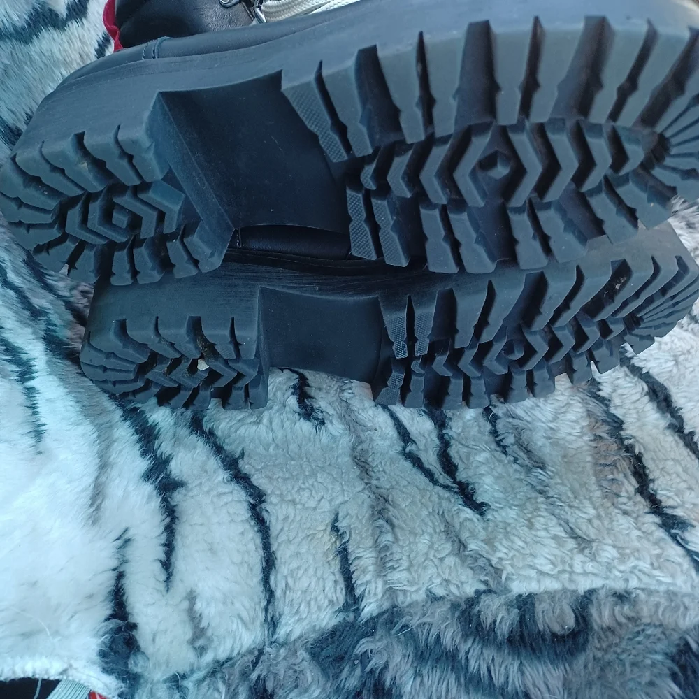 STEVE MADDEN WOMEN LEATHER ANKLE BOOTS - Picture 7 of 12
